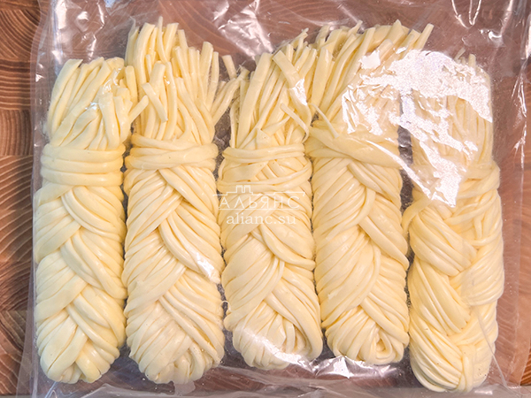 Сырный продукт ФЕРМЕРСКИЙ коса белая в Луховицах