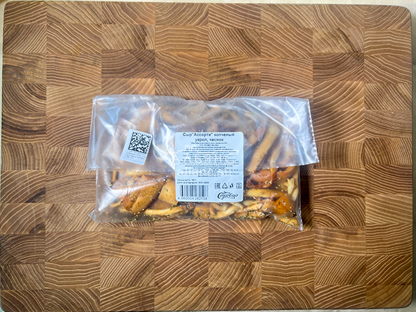 Сыр 150 гр ГОРНЫЙ СЫРОВАР (Ассорти копчёный с укропом и чесноком) в Луховицах