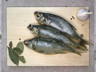 Арахис со вкусом грибов со сметаной: Красноперка вяленая